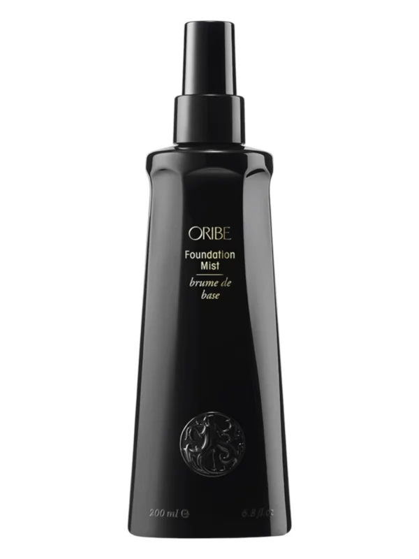 oribe-foundation-mist-200ml-frontal Envase frontal de Oribe Foundation Mist de 200 ml, spray preparador de peinado y protector térmico