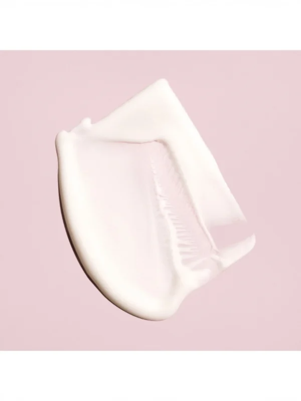 Detalle de la textura en gel-crema del tratamiento iluminador Glaze de Oribe