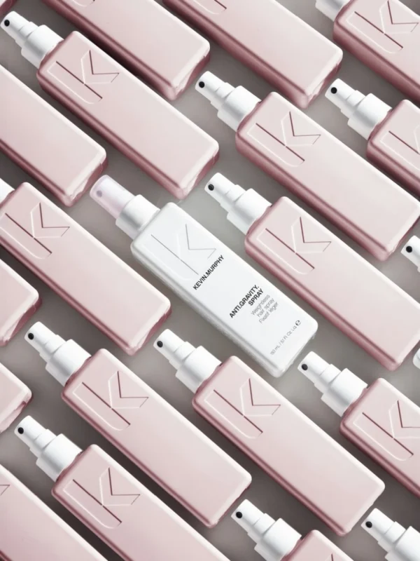 Kevin Murphy ANTI GRAVITY SPRAY composición de envases con enfoque en volumen y textura