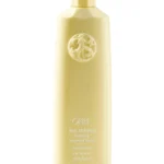 Sérum fortalecedor Hair Alchemy de Oribe en envase original sobre fondo claro