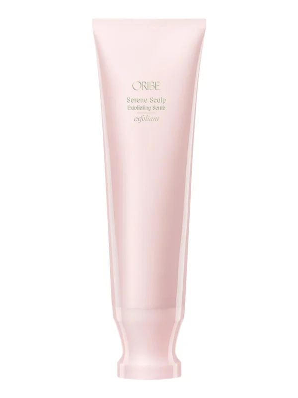oribe-serene-scalp-exfoliating-scrub-125ml-frontal Envase frontal de Oribe Serene Scalp Exfoliating Scrub de 125 ml para exfoliación capilar