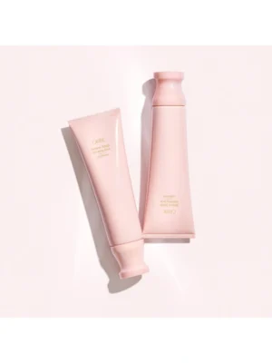 Composición estética de dos unidades de Oribe Serene Scalp Exfoliating Scrub