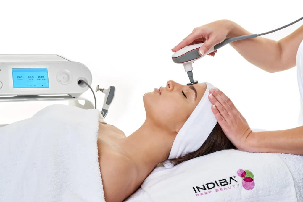 tratamiento indiba facial radiofrecuencia uso estético en clínica