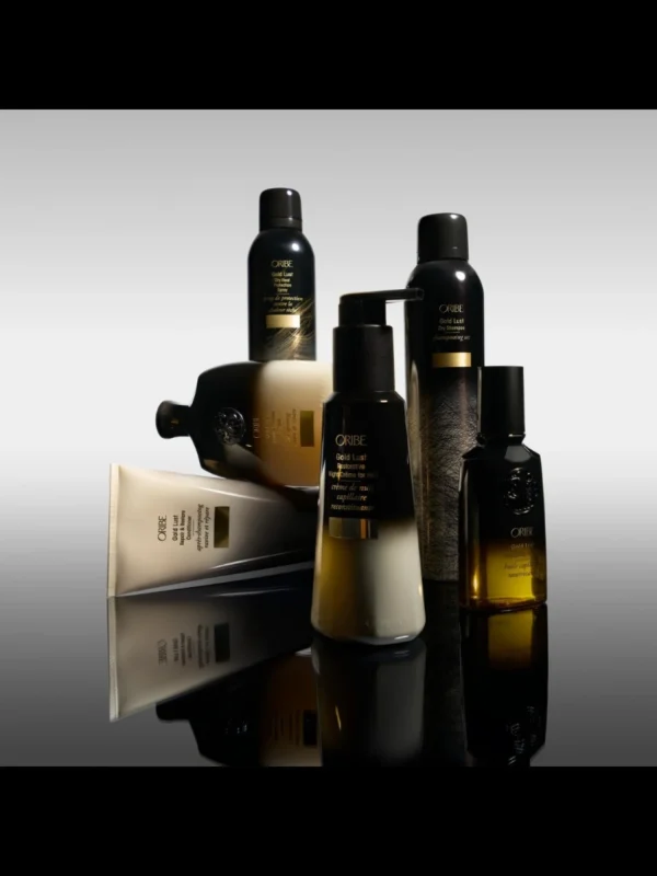 Oribe Gold Lust Restorative Night Crème junto a la gama Gold Lust tratamiento capilar premium