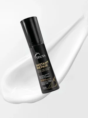 Truss Instant Repair 45 ml sobre textura de crema blanca
