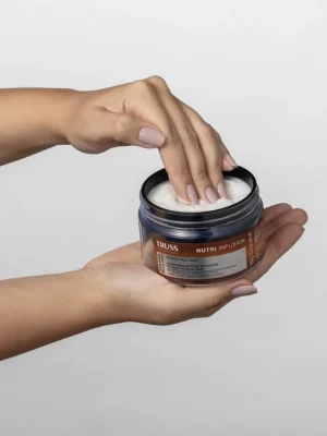 Textura de Truss Nutri Infusion Mask durante aplicación